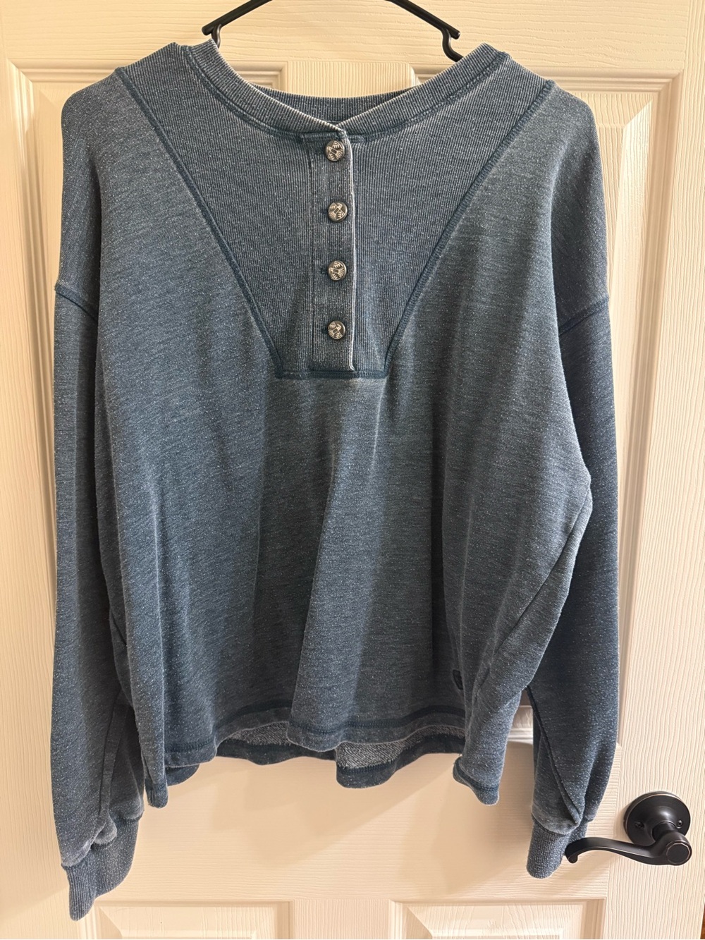 Ariat Heathered Slate Blue Long Sleeve Henley Pullover